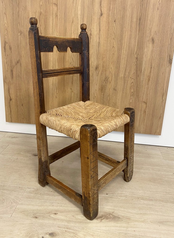 CHAISE rustique paillée, dossier à bandeaux...