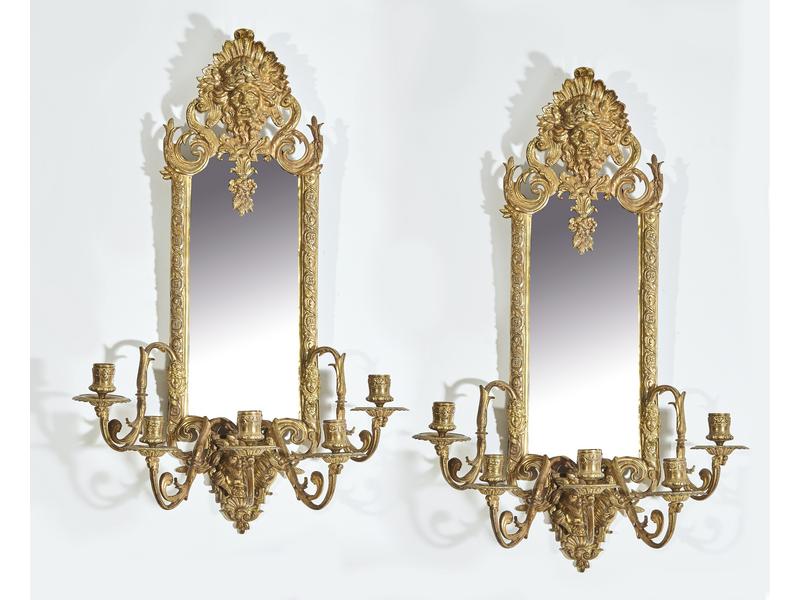 PAIRE D'APPLIQUES à cinq bras de lumière...