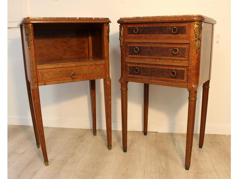 DEUX TABLES DE CHEVETS rectangulaires en...
