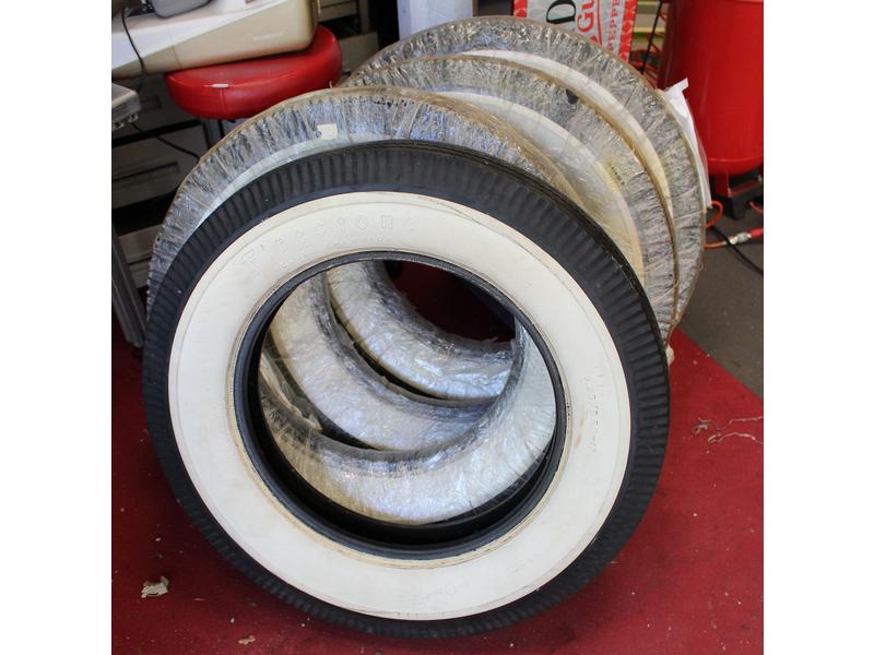*QUATRE PNEUS FIRESTONE 5,25/ 5,50 x 17,...