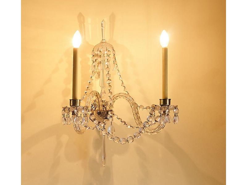 PAIRES D'APPLIQUES à deux bras de lumière...