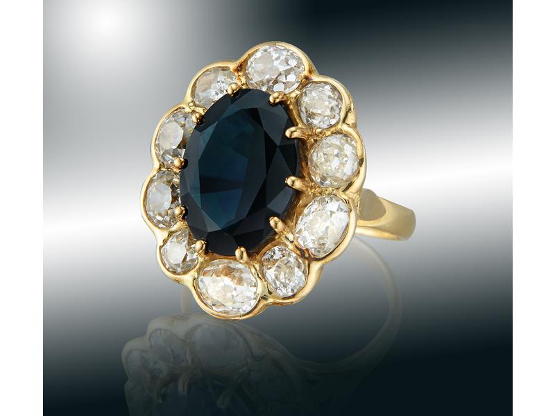 BAGUE Marguerite en or jaune (750) sertie...