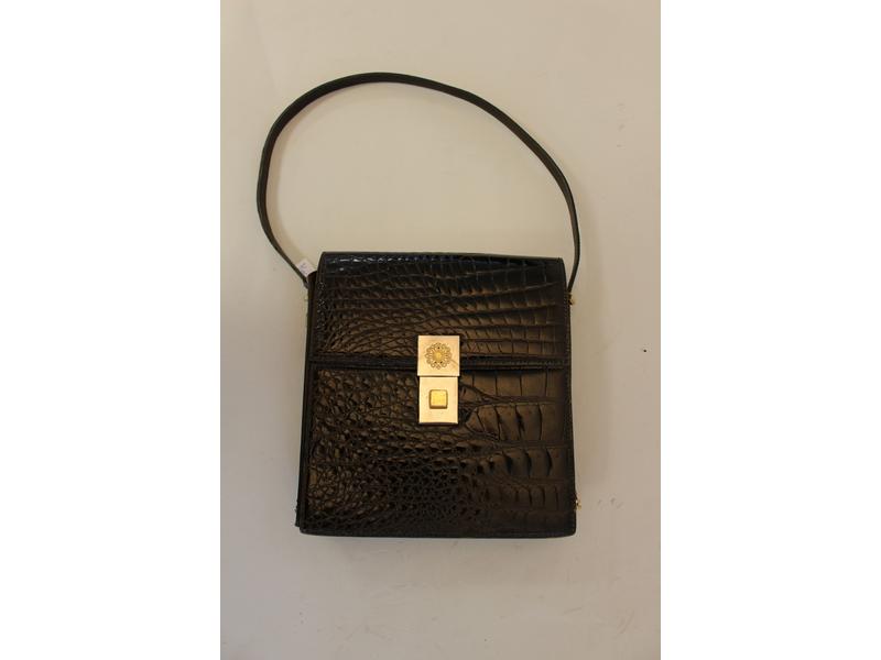 SAC A  MAIN besace carré en cuir crocodile...