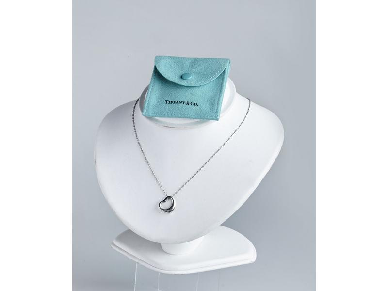 TIFFANY & Co