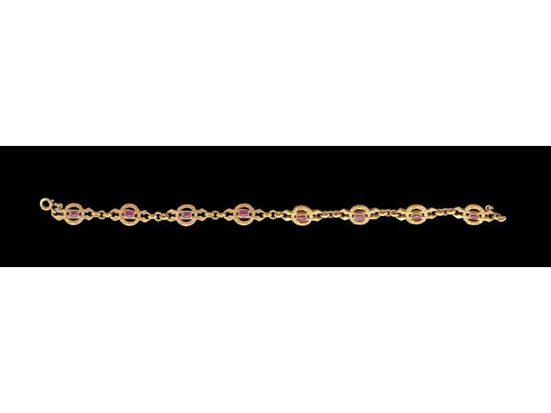 DEUX BRACELETS pouvant former ras-de-cou...
