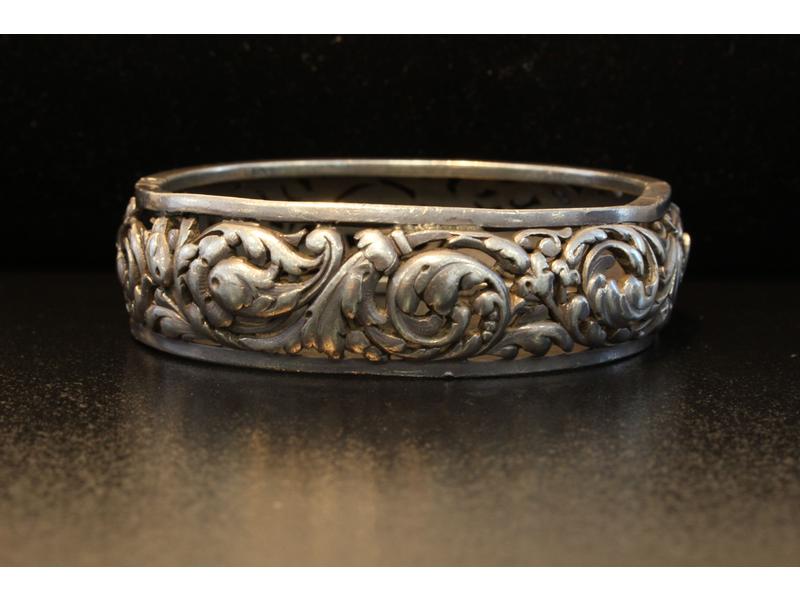 BRACELET manchette articulée en argent (950)...