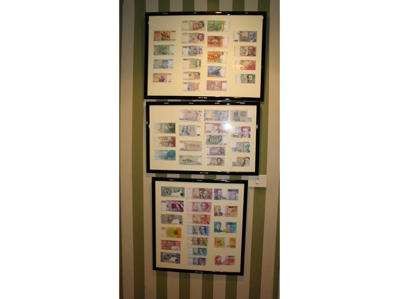 TROIS SOUS-VERRES de billets européens de...