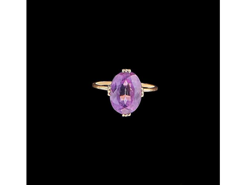 BAGUE en or jaune (18K) sertie d'une amethyste...