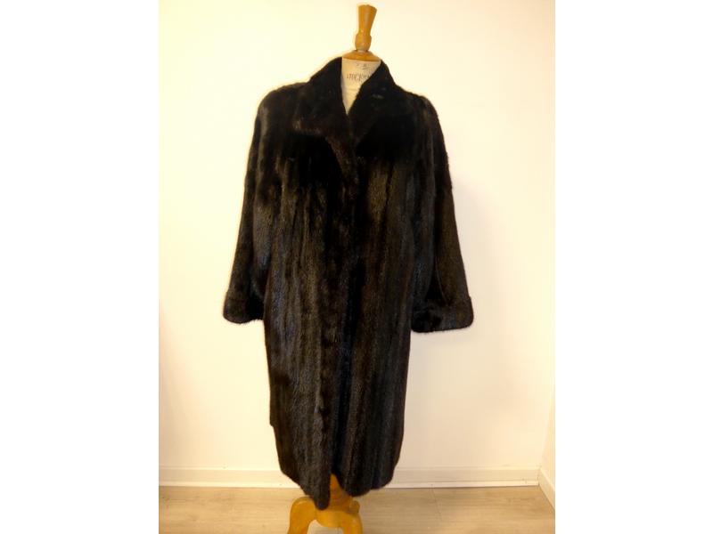 Michel MENARD : MANTEAU DE VISON dark  simple...