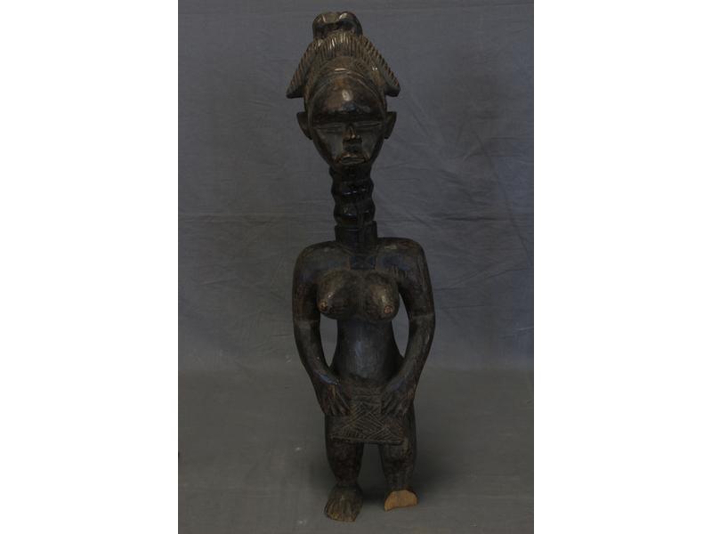 STATUETTE FEMININE en bois sculptée avec...