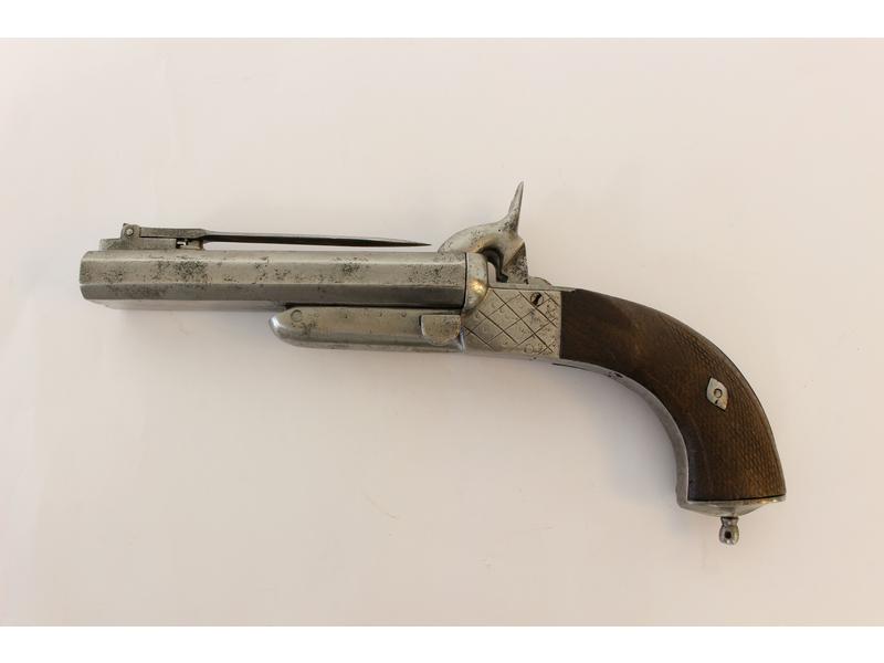 PISTOLET BAÏONETTE à broche, deux coups....