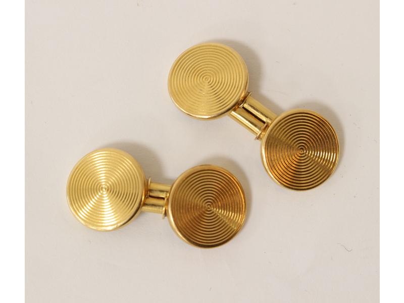 PAIRE DE BOUTONS DE MANCHETTES en or jaune...