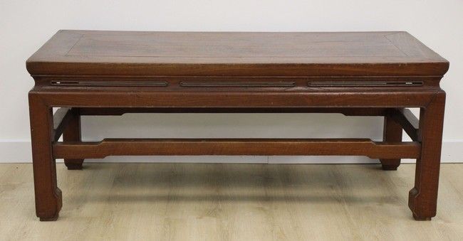 TABLE BASSE rectangulaire, vernie brun rouge...
