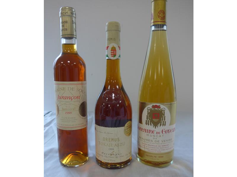 LOT DE TROIS BOUTEILLES comprenant: