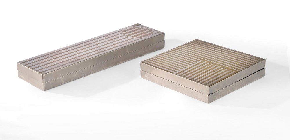 DEUX BOITES dont une rectangulaire et l'autre...