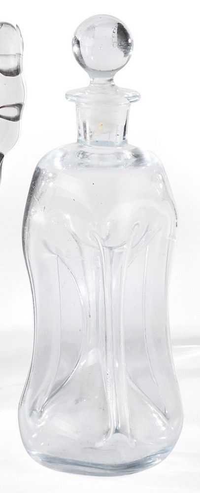 CARAFE en cristal à panse renflée et bou...