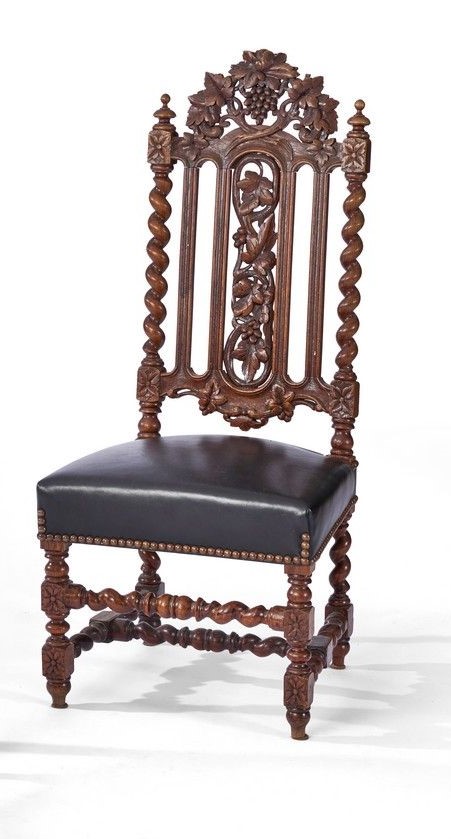 CHAISE en chêne tourné à dossier ajouré de...