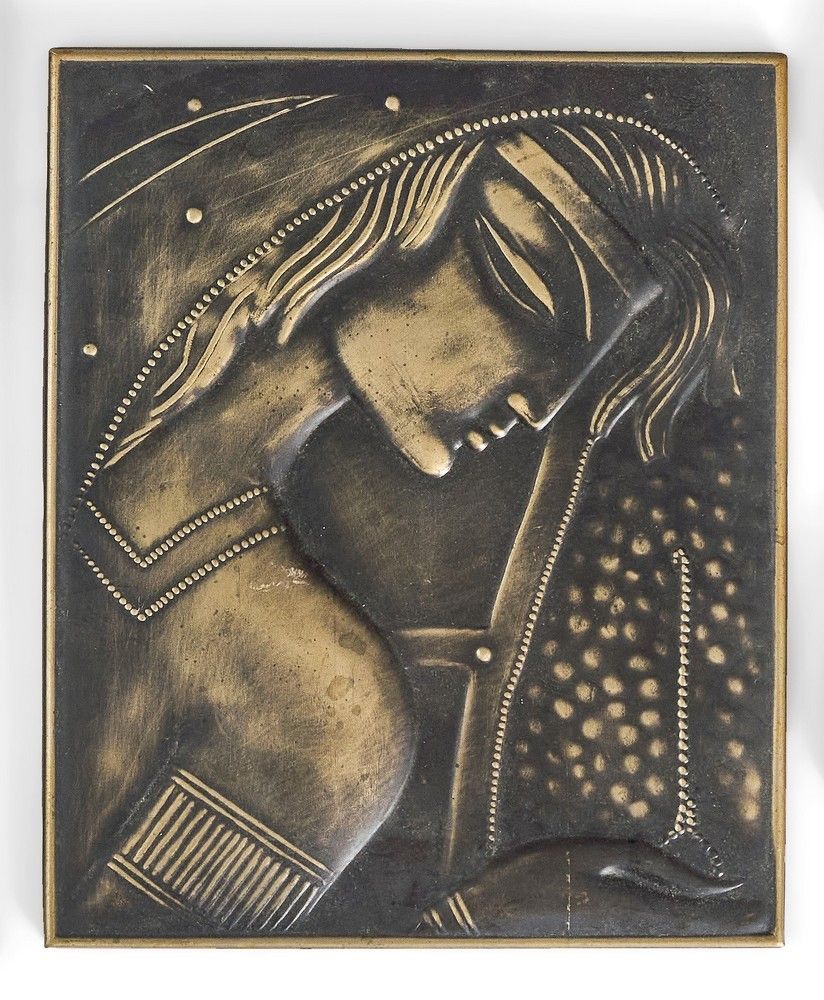 PLAQUE rectangulaire en métal repoussé représentant...