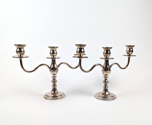 PAIRE DE CANDÉLABRES en argent (800) à trois...