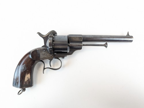 Revolver de Marine réglementaire, modèle...