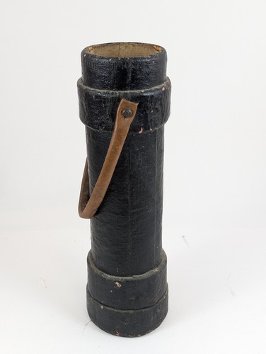 ETUI A POUDRE ou GARGOUSSIERE cylindrique...