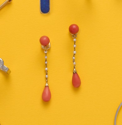 PAIRE DE PENDANTS D'OREILLES en or (750)...