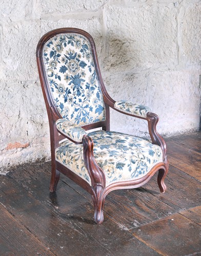 PETIT FAUTEUIL dit d’enfant, en palissandre,...