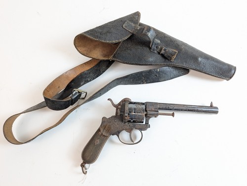 REVOLVER à broche, six coups.