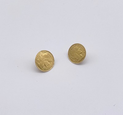 DEUX PIECES DE 10 Fr or au Coq, montées en...