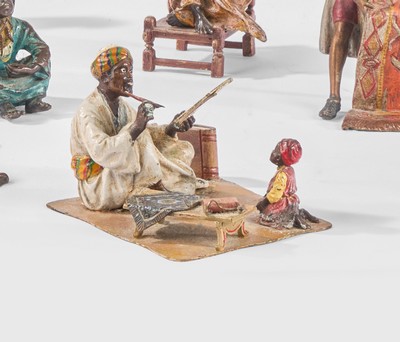 BRONZE DE VIENNE polychrome figurant un Oriental...