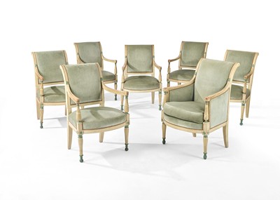 SUITE DE SIX FAUTEUILS et une BERGERE à dossier...