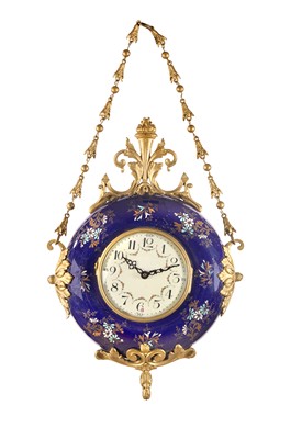 HORLOGE dite BOULANGERE en cuivre émaillé...