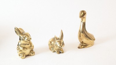 TROIS PRESSE-PAPIERS en bronze ou laiton...