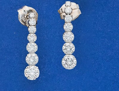 PAIRE DE PENDANTS D'OREILLES articulés en...