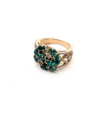 BAGUE en or (375) à motif en rond sertis...
