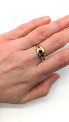 BAGUE en or jaune (750) sertie d’un saph...