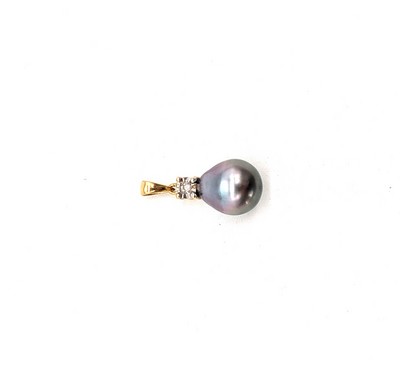 PENDENTIF en or (750) avec perle de culture...