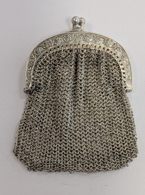 MINAUDIERE ou BOURSE en argent (950) à fermoir...