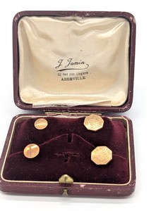 PAIRE DE BOUTONS DE MANCHETTE et PAIRE DE...