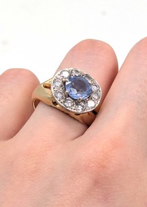 BAGUE en or (585) à plateau ovale centré...